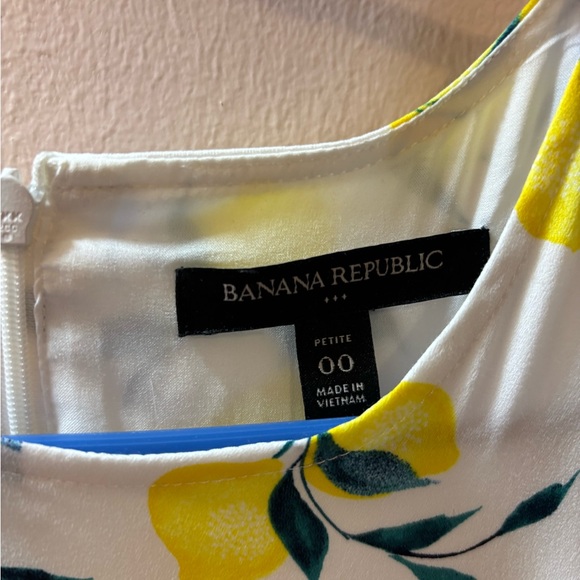 Banana Republic Lemon Dress - Picture 2 of 3